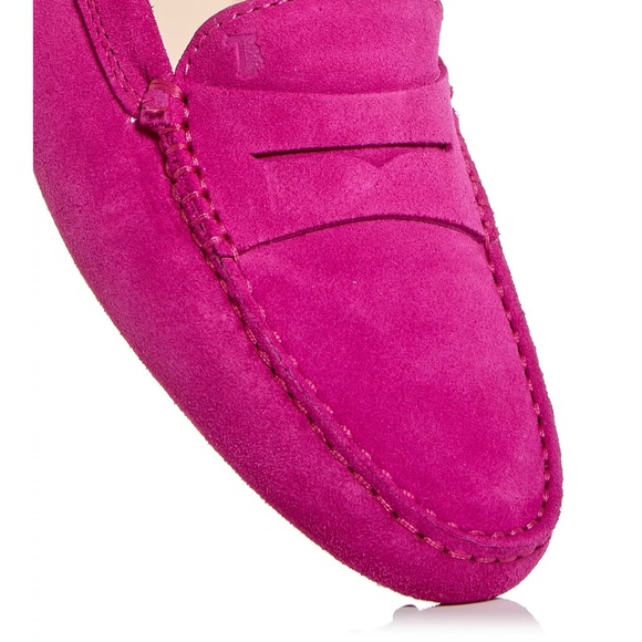 Tod's Gommino Driving Shoes Pink Suede - Picture 2 of 13